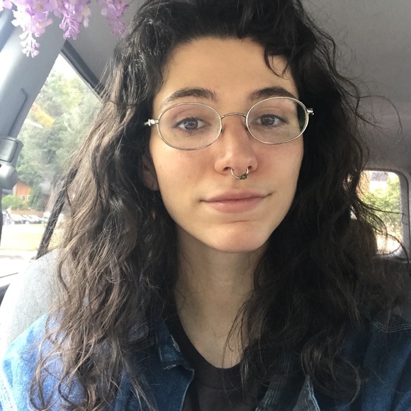 Meet your Posher - Picture 4 of 4